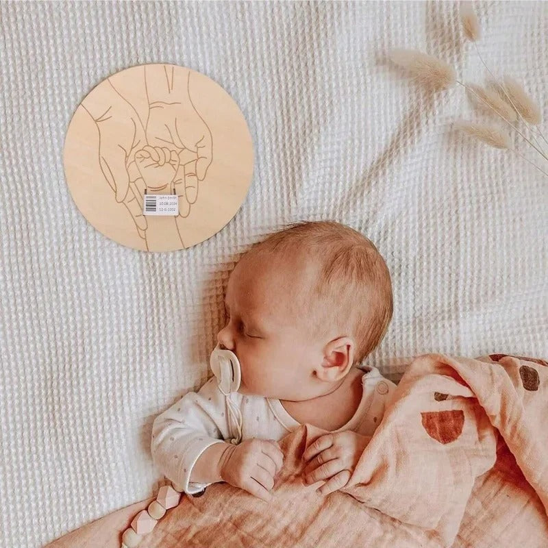 Newborn Engraved Keepsake Holder Photography Accessories Personalized Name Baby Gift Memorial Day Gift ﻿