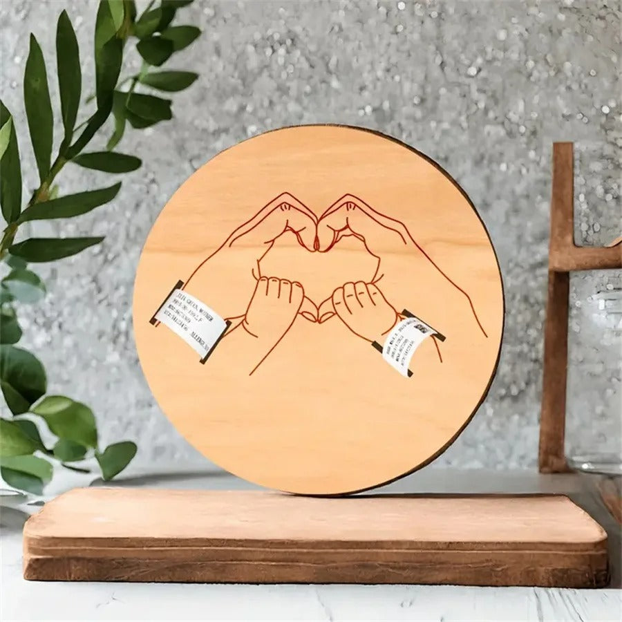 Newborn Engraved Keepsake Holder Photography Accessories Personalized Name Baby Gift Memorial Day Gift ﻿